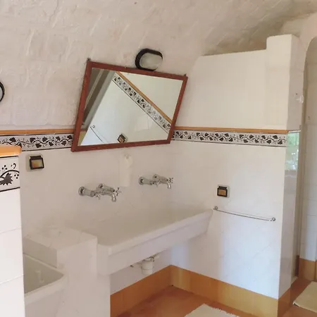 فندق مبيت وإفطار Il Portico تْشيستيرنِنو